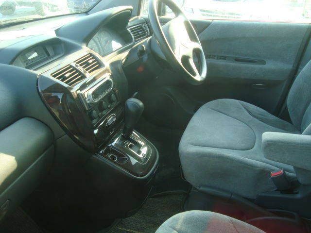 2002 Mitsubishi Chariot Grandis