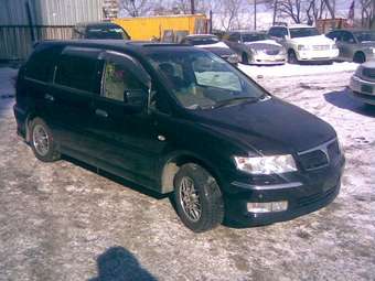 2002 Mitsubishi Chariot Grandis