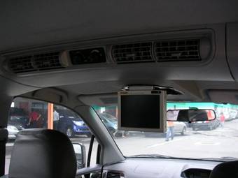 2002 Mitsubishi Chariot Grandis Pictures