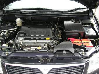 2002 Mitsubishi Chariot Grandis Photos