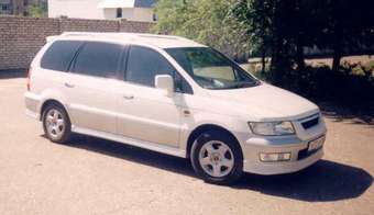 2002 Mitsubishi Chariot Grandis Pics