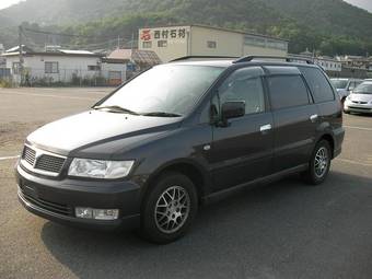 2002 Mitsubishi Chariot Grandis Wallpapers