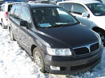 2002 Mitsubishi Chariot Grandis Photos