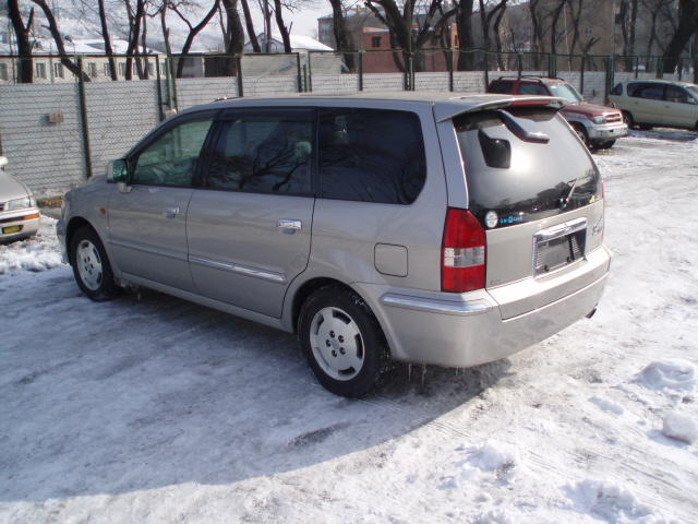 2002 Mitsubishi Chariot Grandis