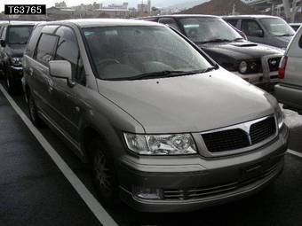 2002 Mitsubishi Chariot Grandis Photos