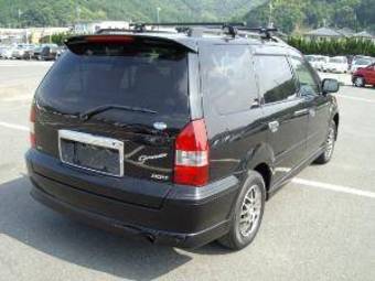2002 Mitsubishi Chariot Grandis Pictures