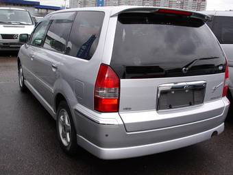 2002 Mitsubishi Chariot Grandis Pics
