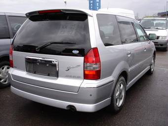 2002 Mitsubishi Chariot Grandis Pictures