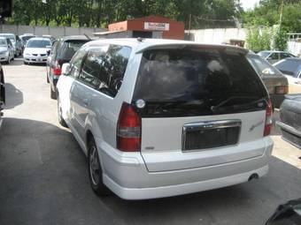 2002 Mitsubishi Chariot Grandis Photos