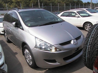 2003 Mitsubishi Chariot Grandis