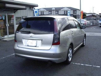 2003 Mitsubishi Chariot Grandis