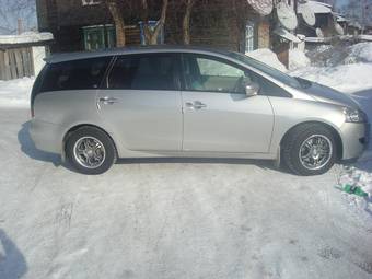 2003 Mitsubishi Chariot Grandis Pics