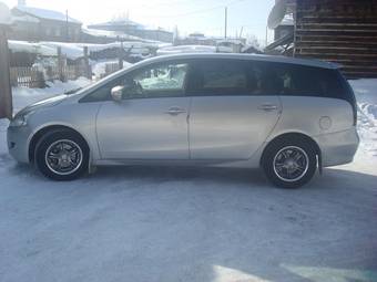 2003 Mitsubishi Chariot Grandis Pictures