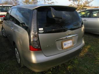 2003 Mitsubishi Chariot Grandis Pictures