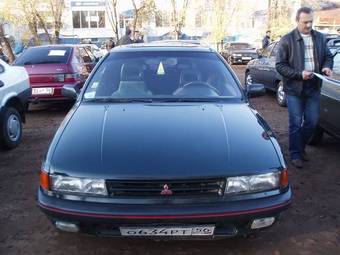 1991 Mitsubishi Colt Photos