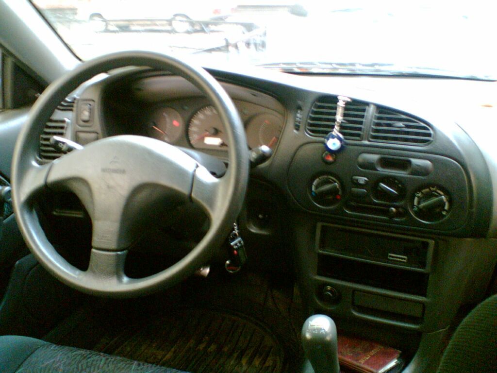 1998 Mitsubishi Colt