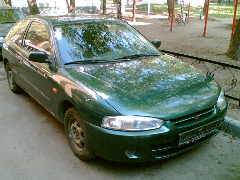 1998 Mitsubishi Colt