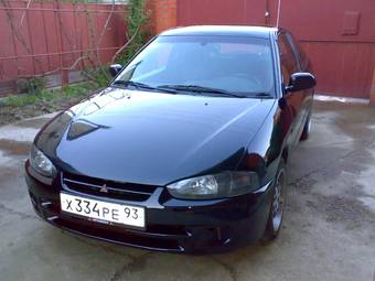 1998 Mitsubishi Colt Photos