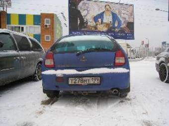 2000 Mitsubishi Colt Pictures