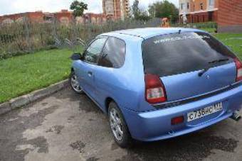 2000 Mitsubishi Colt Photos