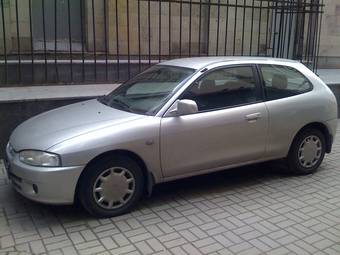 2000 Mitsubishi Colt