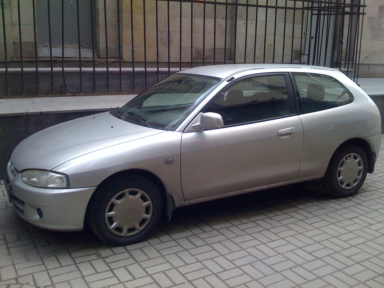 2000 Mitsubishi COLT specs, Engine size 1600cm3, Fuel type