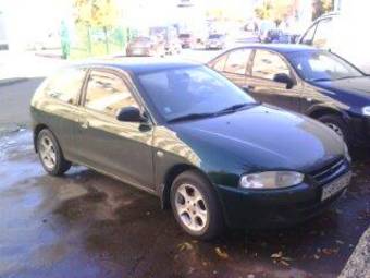 2001 Mitsubishi Colt Pictures