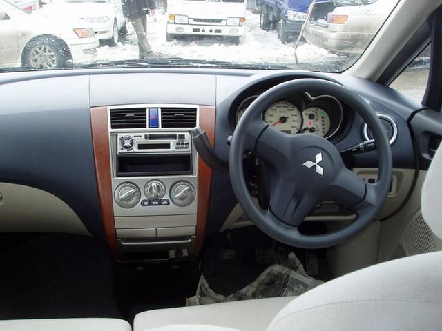 2002 Mitsubishi Colt