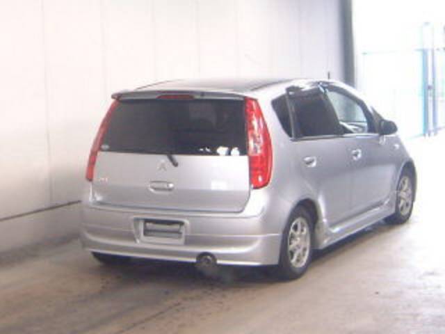2002 Mitsubishi Colt