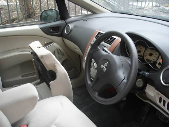 2002 Mitsubishi Colt