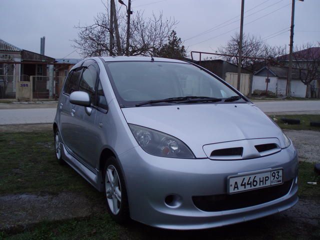 2002 Mitsubishi Colt