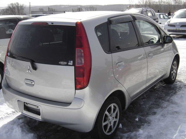 2002 Mitsubishi Colt