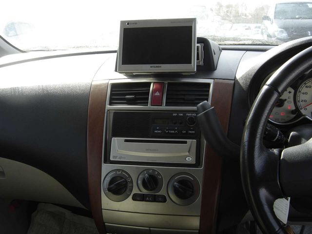 2002 Mitsubishi Colt
