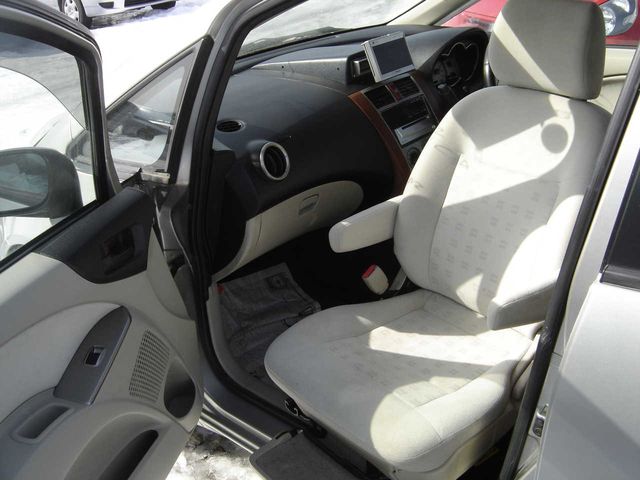 2002 Mitsubishi Colt