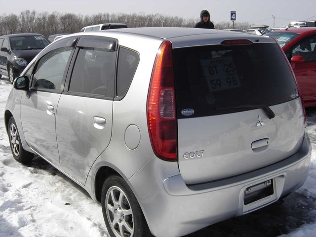 2002 Mitsubishi Colt