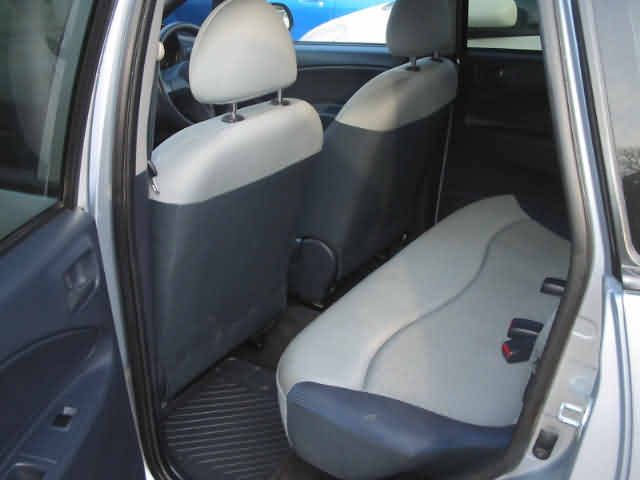 2002 Mitsubishi Colt