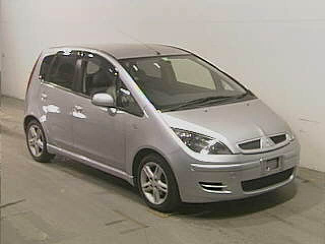 2002 Mitsubishi Colt Images