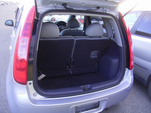 2002 Mitsubishi Colt Pictures