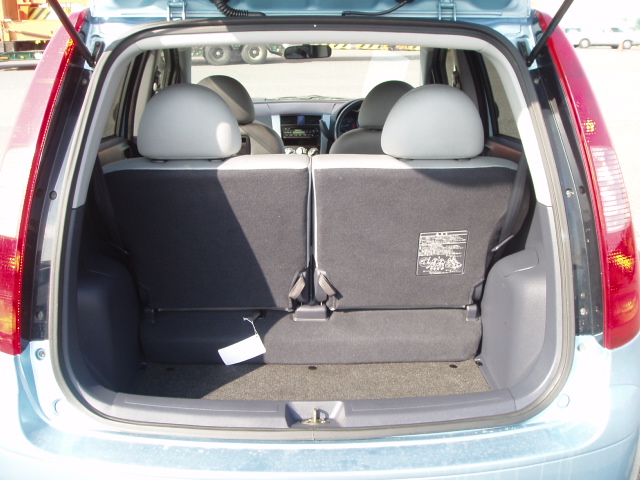2002 Mitsubishi Colt Pictures