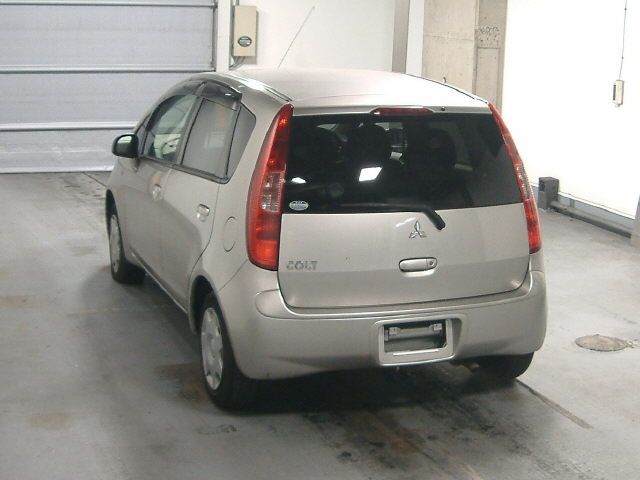 2002 Mitsubishi Colt Pics