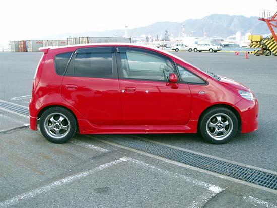 2002 Mitsubishi Colt Pictures