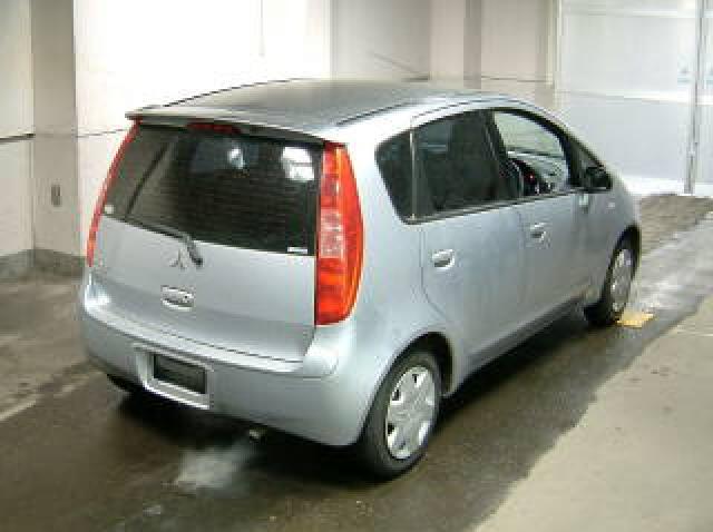 2002 Mitsubishi Colt Photos