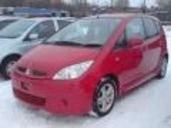 2002 Mitsubishi Colt Pictures