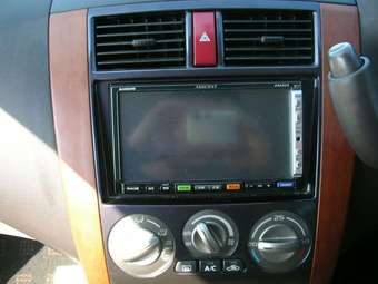 2002 Mitsubishi Colt Pictures