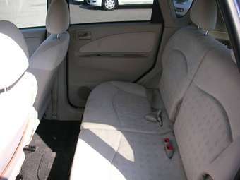 2002 Mitsubishi Colt Photos
