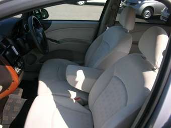 2002 Mitsubishi Colt Photos