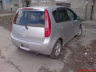 2002 Mitsubishi Colt Images