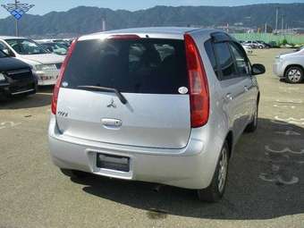 2002 Mitsubishi Colt Images