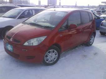 2002 Mitsubishi Colt Photos