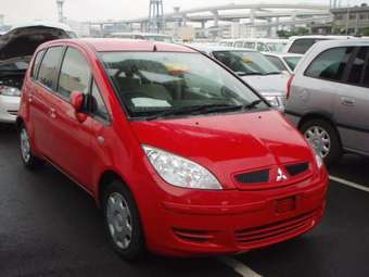 2002 Mitsubishi Colt Images